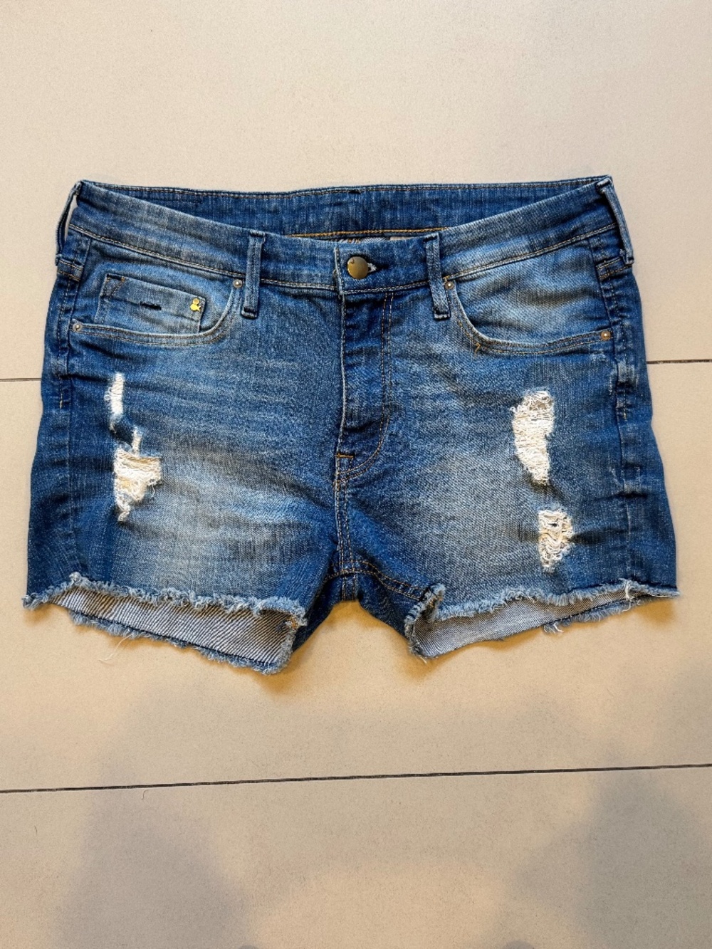 H&M &Denim Slim Regular Waist Blue Jean Shorts - Size 38 / 28